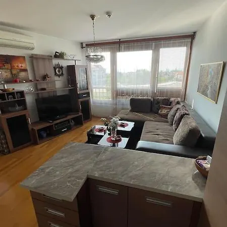 Apartment 2 Bedroom Bella Casa